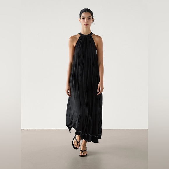 Massimo Dutti ~ Pleated halter midi dress w/ packets - Picture 3 of 5